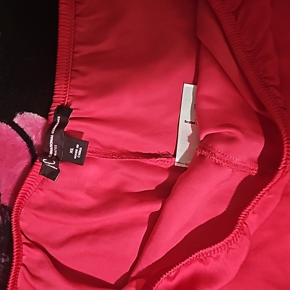 Size XL INC is the brand, and I am so sad to let this go! - Picture 3 of 7